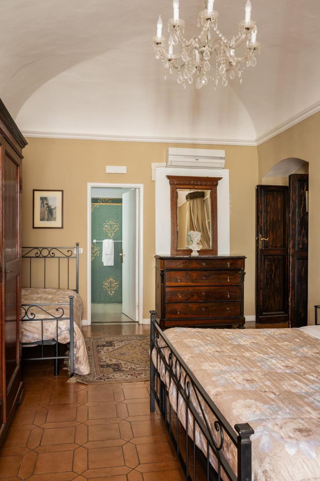 La Foresteria Di Palazzo Picedi Benettini Sarzana Exterior foto